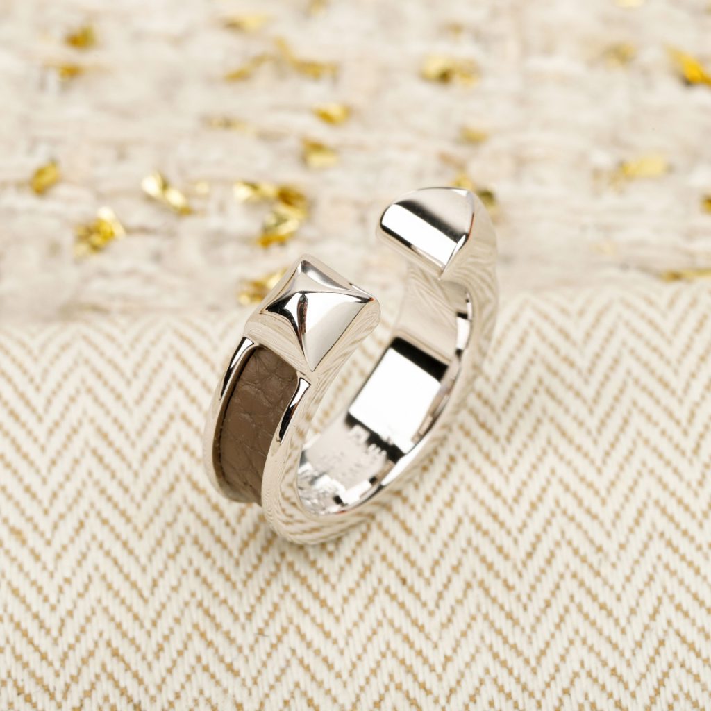 Hermes Athena double stud ring – Fibo3Addict